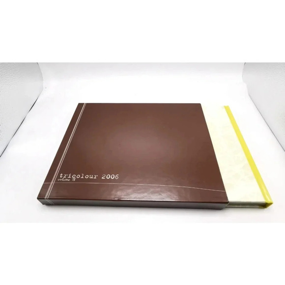 Queens University  Yearbook Tricolour 2006 Kingston Ontario Book HC - Picture 10 of 11